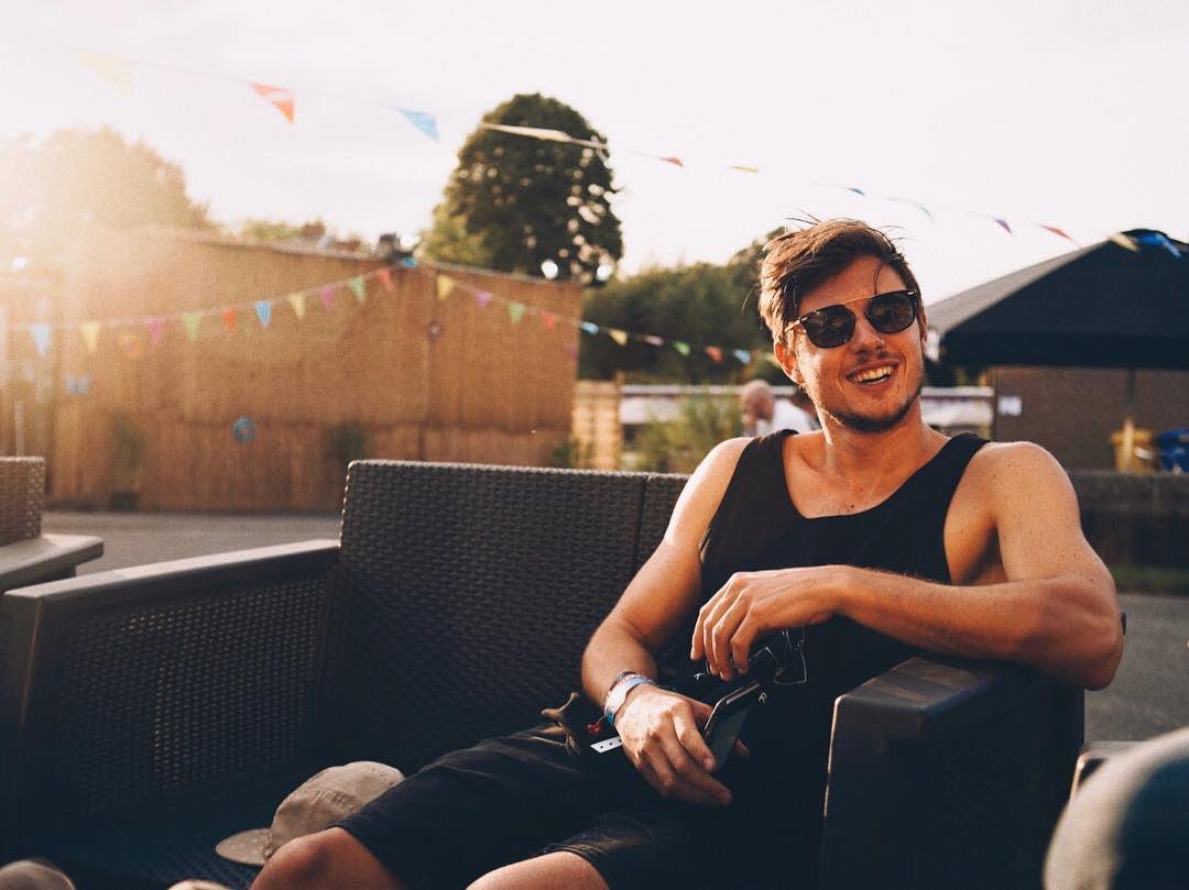 La saison des Festival n’est pas terminée pour <a href="/momeofficial/">Møme</a> 🌼
Après <a href="/pukkelpop/">Pukkelpop</a>, prochain rdv à @tohubohufest et <a href="/Poulpaphone/">Festival Poulpaphone</a> 🎪