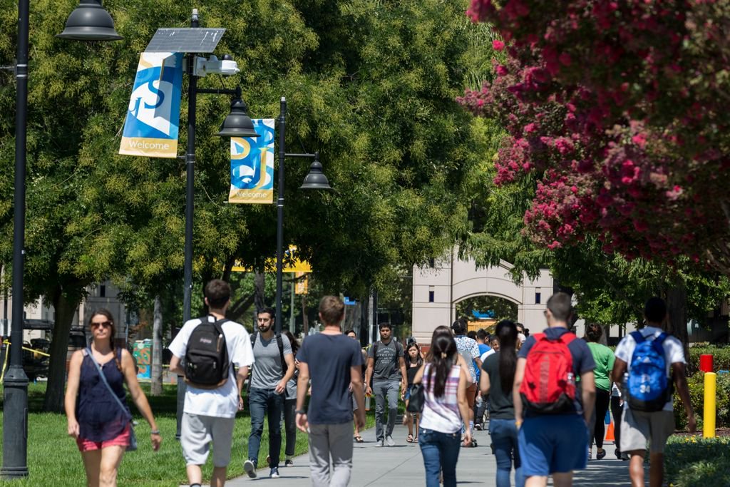 SJSU's tweet photo. #SJSU welcomes more than 3,700 new first-time freshmen, 3,700 new transfers, 2,500 new graduate students and 175 new credential students joining us this fall! #wowsjsu https://t.co/Ui0jjDNqHX
