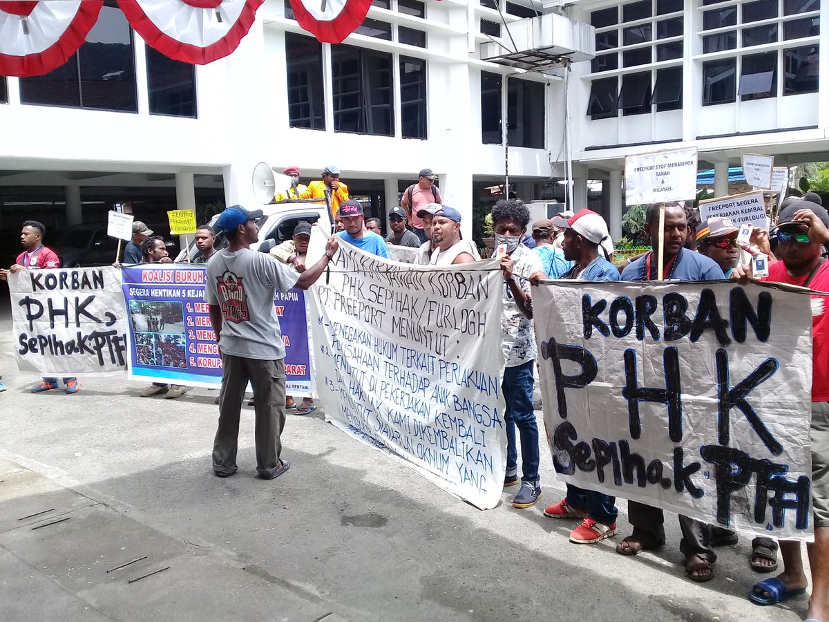 Memperjuangkan Nasib 8300 pekerja PT Freeport yang di PHK sepihak.