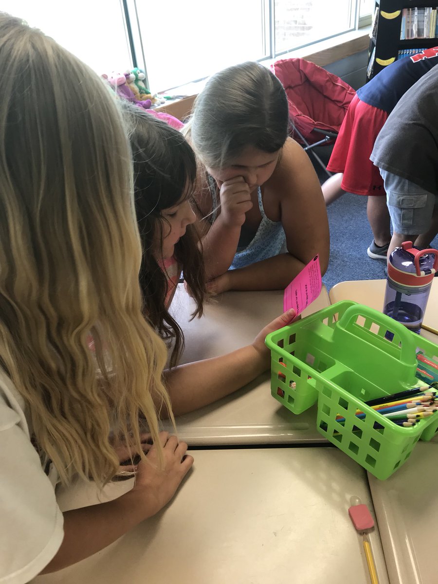 jrjagteacher's tweet image. Using Context Clues to determine the meaning of nonsense words! #ELA #TextDetectives @YES_JrJags