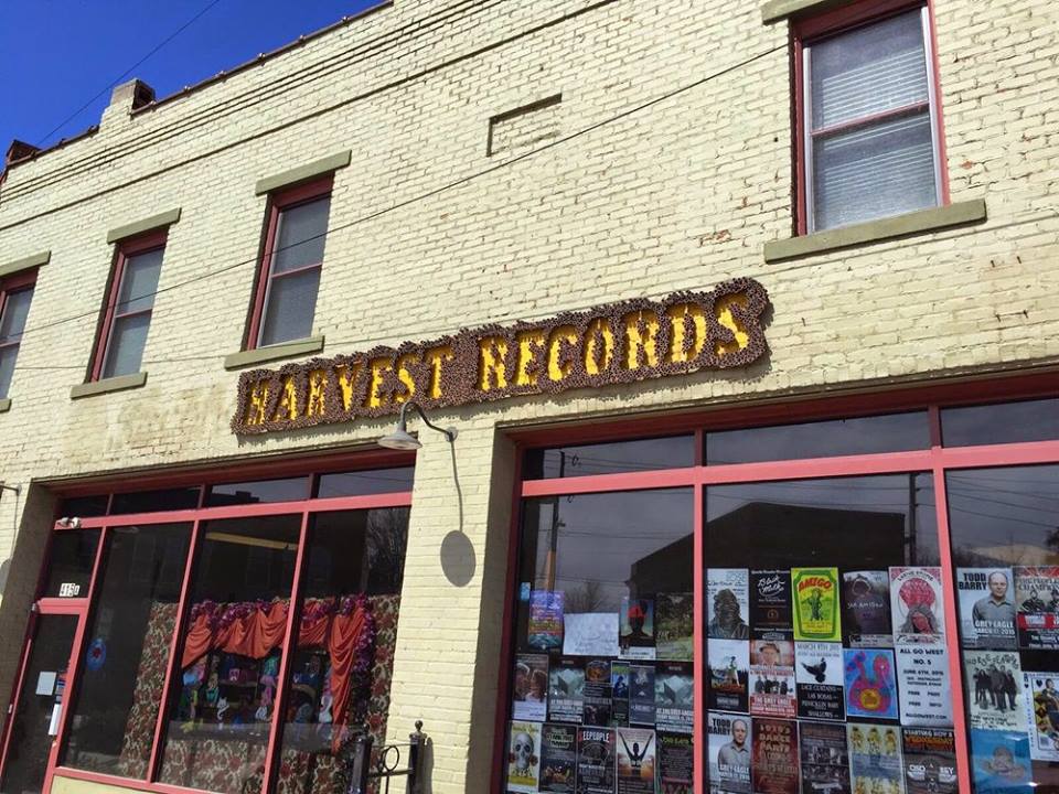 USA Asheville, NC • Harvest Records • @harvestrecords #RecordStore #vinyl #vinylrecords vinylradar.com/record-store/h…