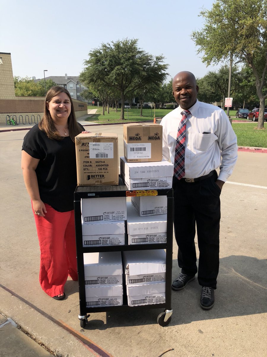 McWhorterES's tweet photo. Thank you @lifechurch for the donations! #mcwgameon #cfblearn @CFBISD https://t.co/aYIEOFWkYR