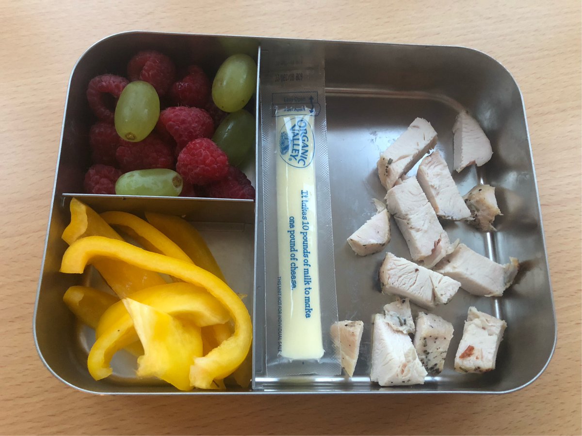 As school resumes, I’m posting pics of my son’s lunch for some inspiration. #healthyschoollunch