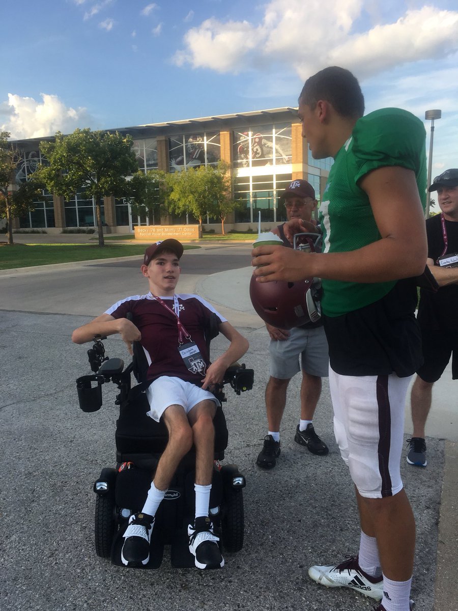 CoachChrisJack's tweet photo. @NickStarkel One of the greatest days of my life! Thank for your kindness of this memory I’ll have forever. It was an honor to have met your Dad🏈God Bless #gigem https://t.co/J6E3fOAnFj