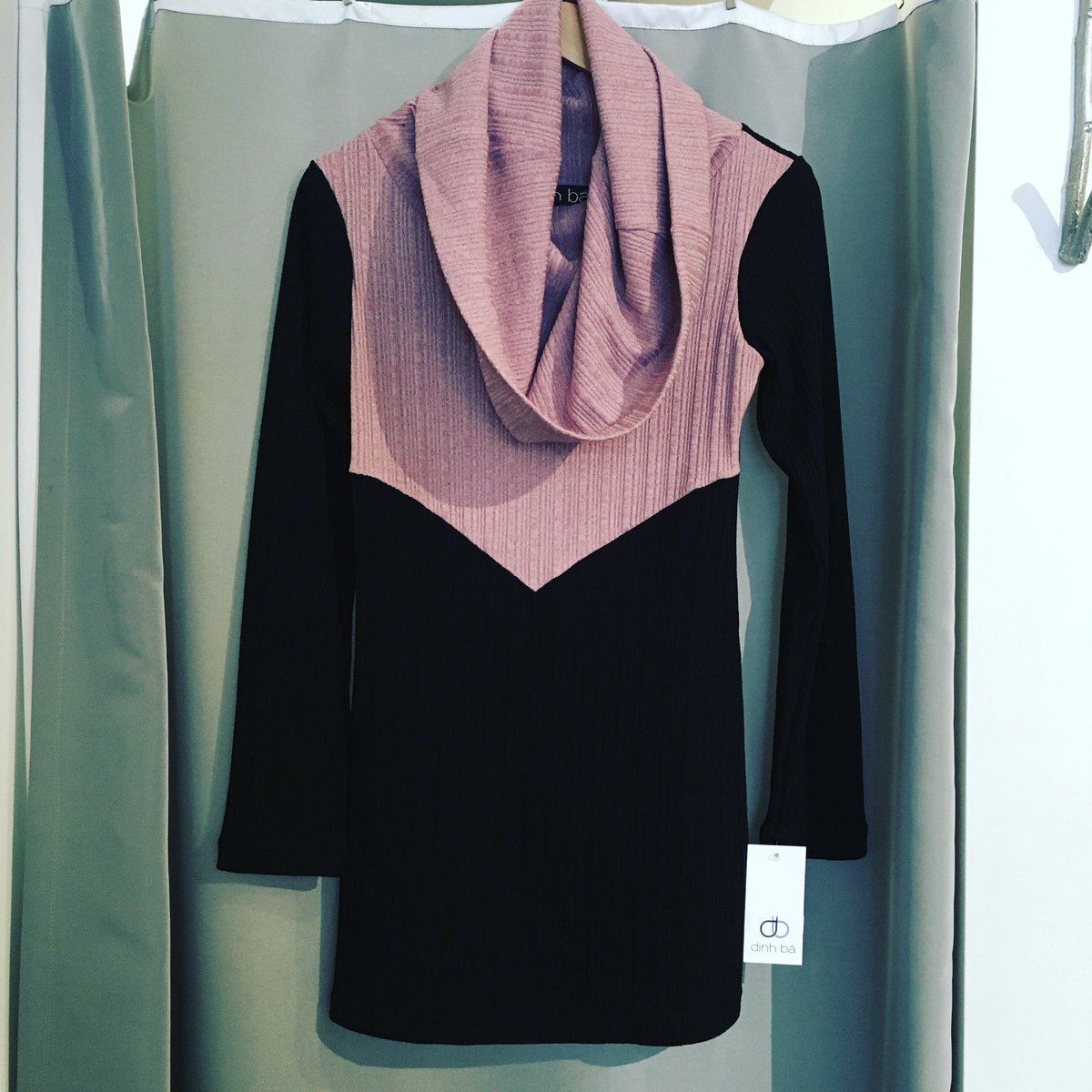 New Arrivals in store from Canadian Designer Dinh Ba Available in sizes XS-XL #madeincanada #supportlocal #fallfashion2018 #montrealstyle #613style #chic