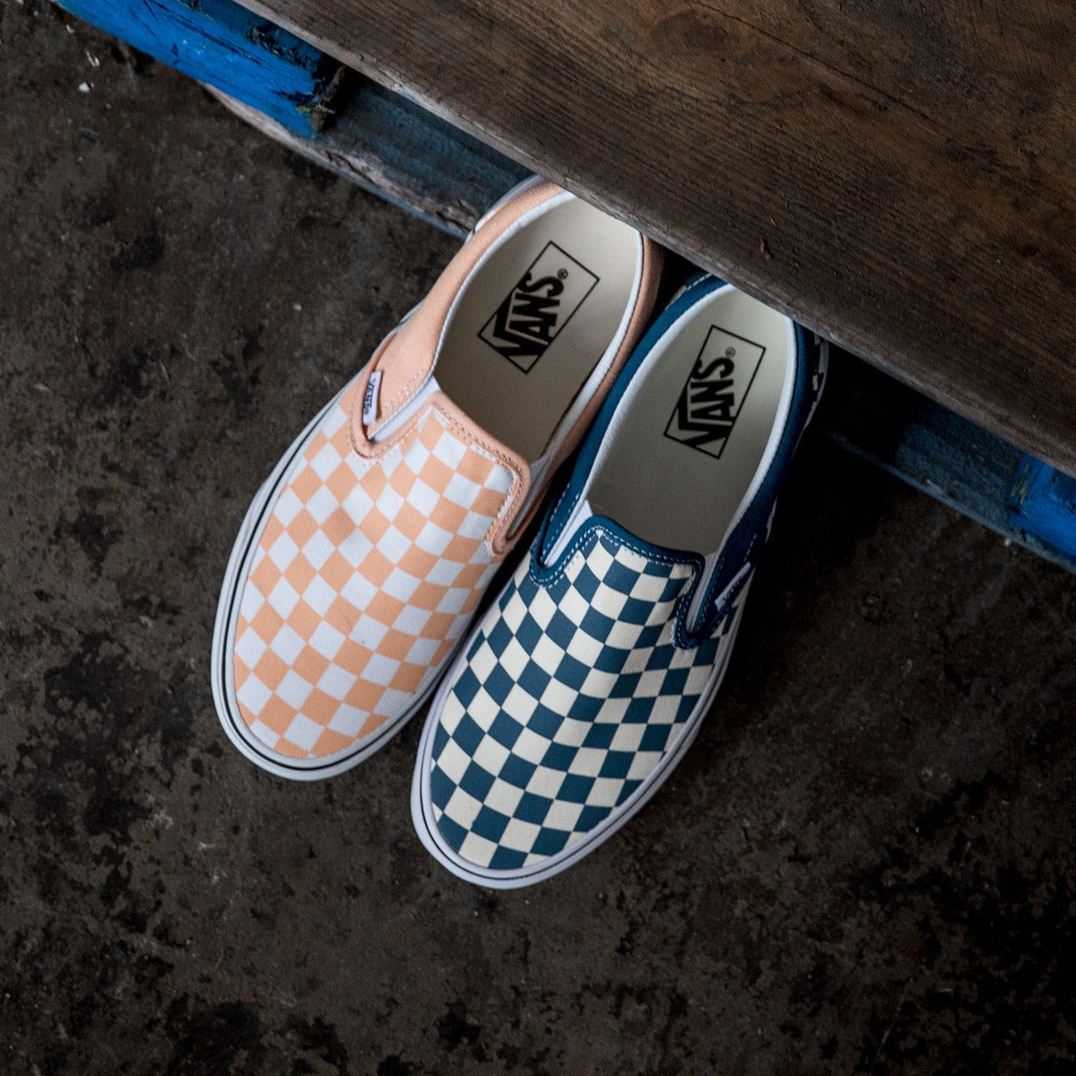 vans checkerboard slip on dry rose