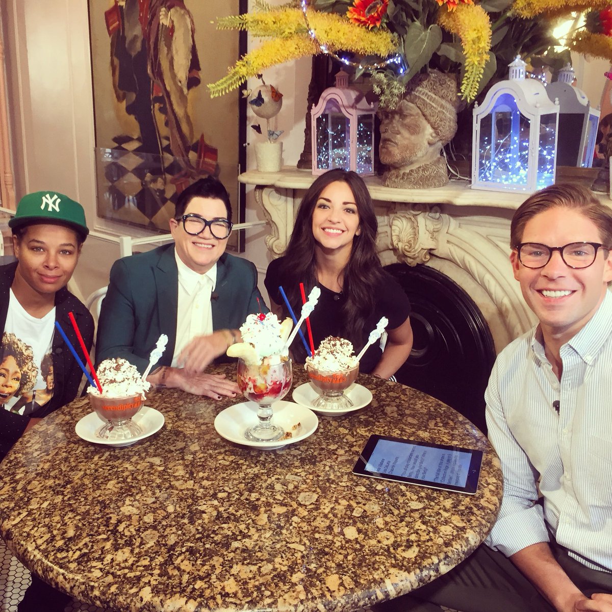Serendipity3NYC's tweet photo. The Betties are here! #collectiverage #onstage
・・・
#serendipity3 #serendipity3nyc #frrrozenhotchocolate #sundae #eeeeeats #newyorkeats #ny1 #news #ny1onstage #theater #offbroadway #icecream #dessert #newyorkcity #chocolate #manhattan #desserts #ny #sweettooth #sweets #yum #eat https://t.co/2aKbJUC3jg