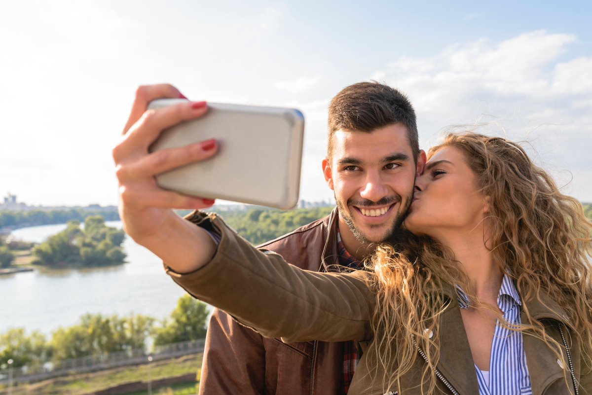 #CurrentIssue - Remember the best, let go the rest: There may be a reciprocal link between relationship satisfaction and time perception of relational events as highly satisfied partners view happy events as more important and recent than unhappy ones goo.gl/zWdxMJ