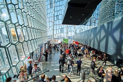 Á Haustráðstefnu Advania verða fyrirlesarar úr ólíkum áttum tæknigeirans. Sumir eltast við hættulegustu ógnir internetsins. Aðrir nýta gervigreind til að smíða útlimi fyrir fólk. Sjáumst 21.september. goo.gl/xrbbvR