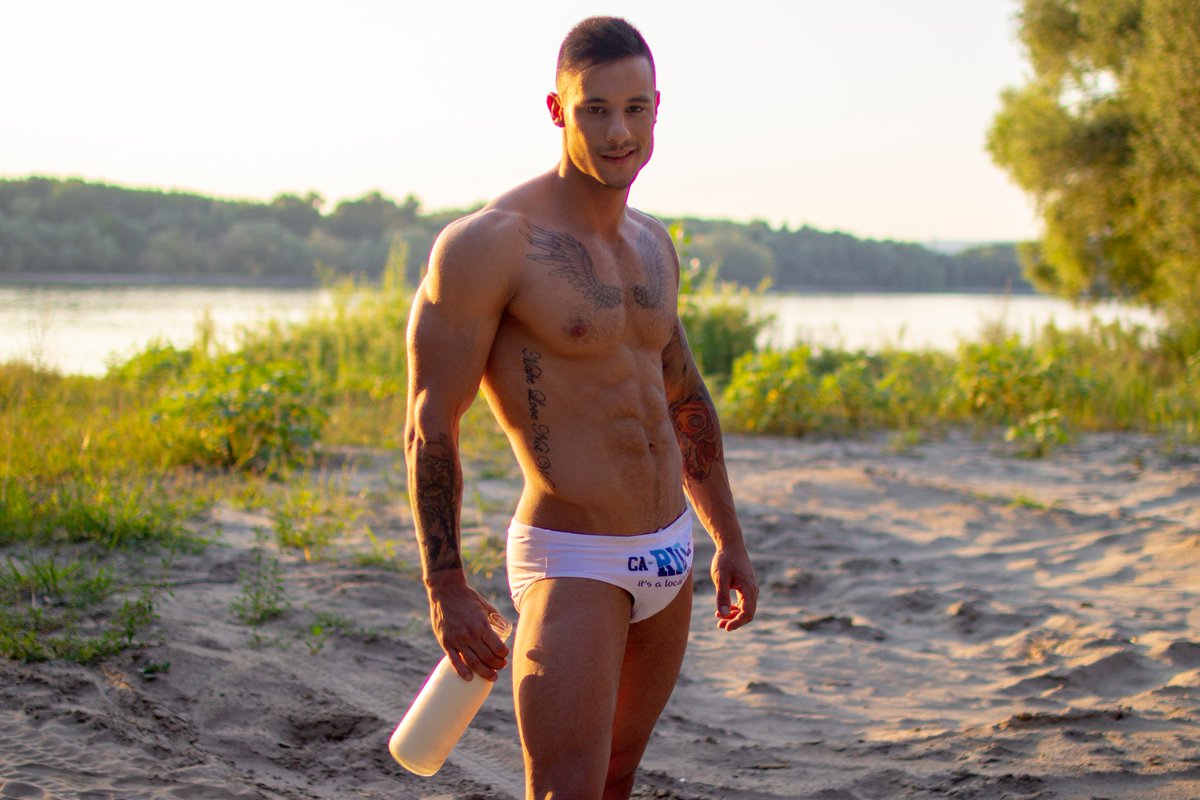 ayocooperdiam's tweet photo. morning wood in my @CARIOCAWEAR swimsuit. https://t.co/2bM0xhChRc