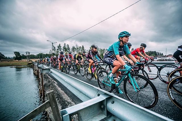 tornanti_cc's tweet photo. Eva Buurman crossing one of the bridges during stage two of @ladies_tour_of_norway 🇳🇴 #uciwwt #wwt #womenscycling #cyclingshots #cyclingpics #lton #lton18 #cobbles #norway #visitnorway #procycling https://t.co/QeqINPDLRd https://t.co/qQywmNpPSn