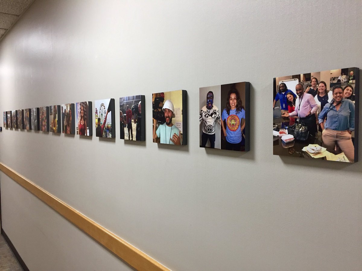 jeffjohnsey's tweet image. #kens5eyewitness Jack Acosta uses that personal touch to choose just the right picture to showcase on his Art Wall. Tom Cury and Greg Matthews watch as Barry Davis photobombs the moment.