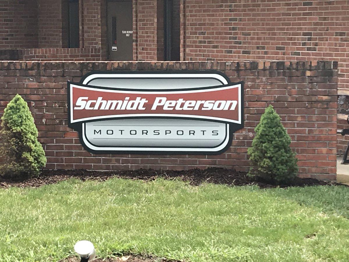 RichNye13's tweet image. I stress that severity of spinal cord injury not yet known for Robert Wickens. But this kind of injury for @IndyCar driver hits close to home for Indy based @SPMIndyCar, whose owner was paralyzed in #IndyCar crash in 2000 and works with @ArrowGlobal on #SAMproject. 5:45pm #WTHR