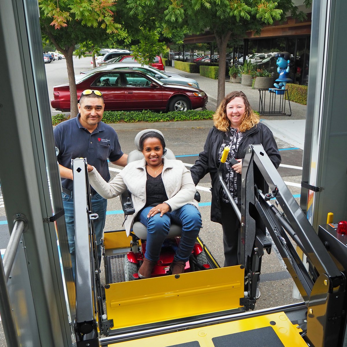 vcsonomacounty's tweet image. Part of our Volunteer Wheels team, trying out our new bus. #vcsc #makingadifference