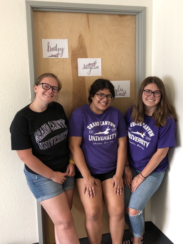 HoonMike's tweet photo. My pumpkin @HoonTylie is ready to start college @gcu @GCU_Lopes #soproud #LopesRising #moveinday.  Go #ALLIN during college! https://t.co/h5RxwdCsYZ