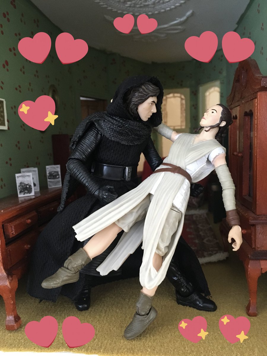 500 followers! Thank You so much! I hope you all stick around...I have some excellent ideas coming up for Halloween, thanksgiving and Christmas and of course new characters. 😀 ❤️