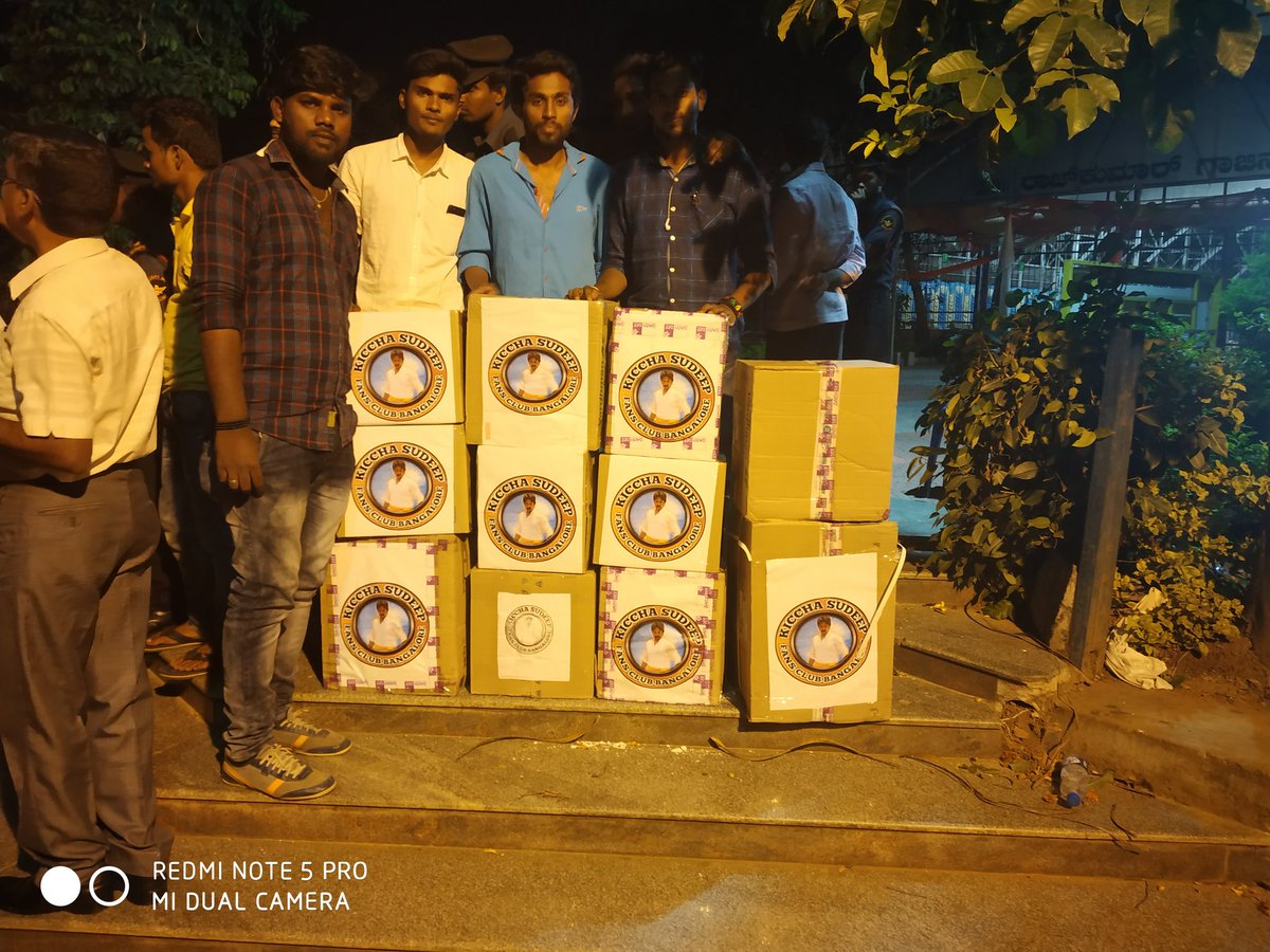 esha6767's tweet photo. @KicchaSudeep #Tqsm Anna proud to be your diehard fan #savekodagu #Stoppraying #starthelping for this slogan first time we did small help idrinda nange thumba viswasa banthu nanu nan kai inda enu agalla akondidde but niv adna doora madidri nannanne nange parichaya madsiddakke https://t.co/WALm7KHce1