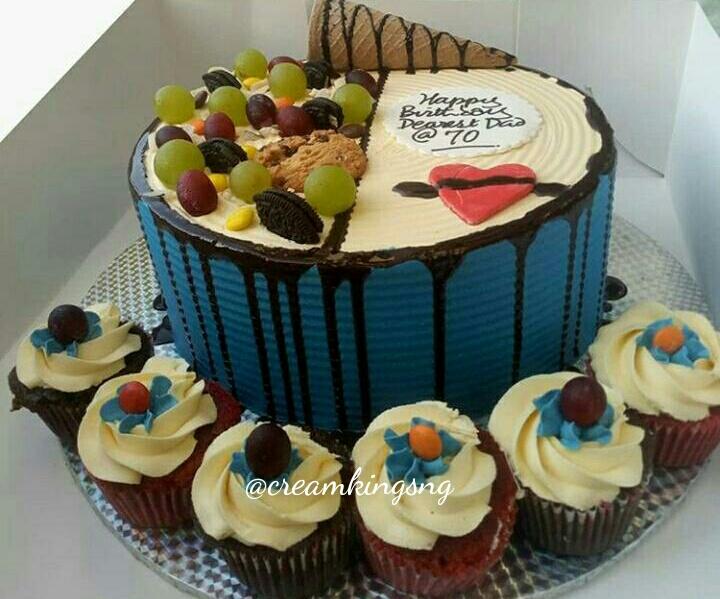 Creamkingsng's tweet photo. 10inches plus cupcakes. 

12k only. 

#CreamKings https://t.co/SkqvR94oDV
