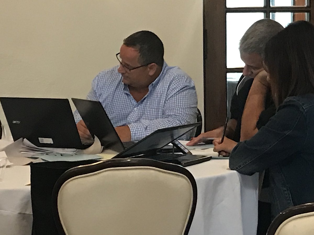 tyeropoli's tweet image. Even our business manager is engaged in the +1 #thinkingroutine! #ncproud #teamncasd #agencybydesign #pzpgh