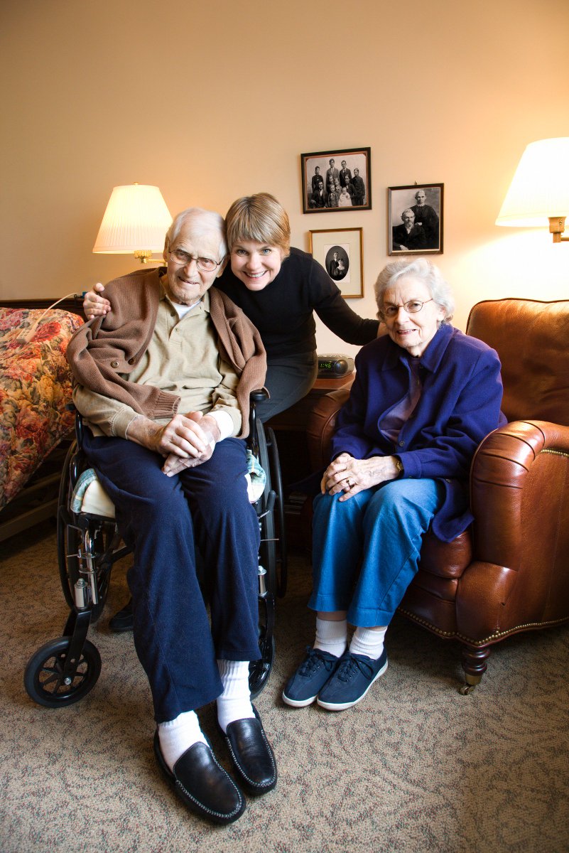 theimagegroup's tweet photo. Happy #SeniorCitizensDay! 🌟
Our senior living team works with 1,000+ senior living communities around the nation and has a mission to help our clients help others.
We are proud to work with great companies who improve the quality of life for seniors every day.
#TheImageGroup https://t.co/tYGRT3FhpJ