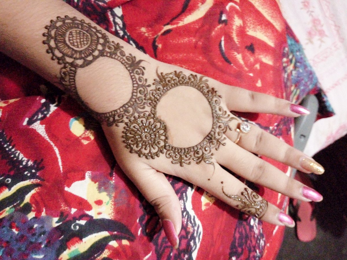 dana_sadia's tweet photo. Eid Mubarak😍 https://t.co/iGzHHGQh4Q