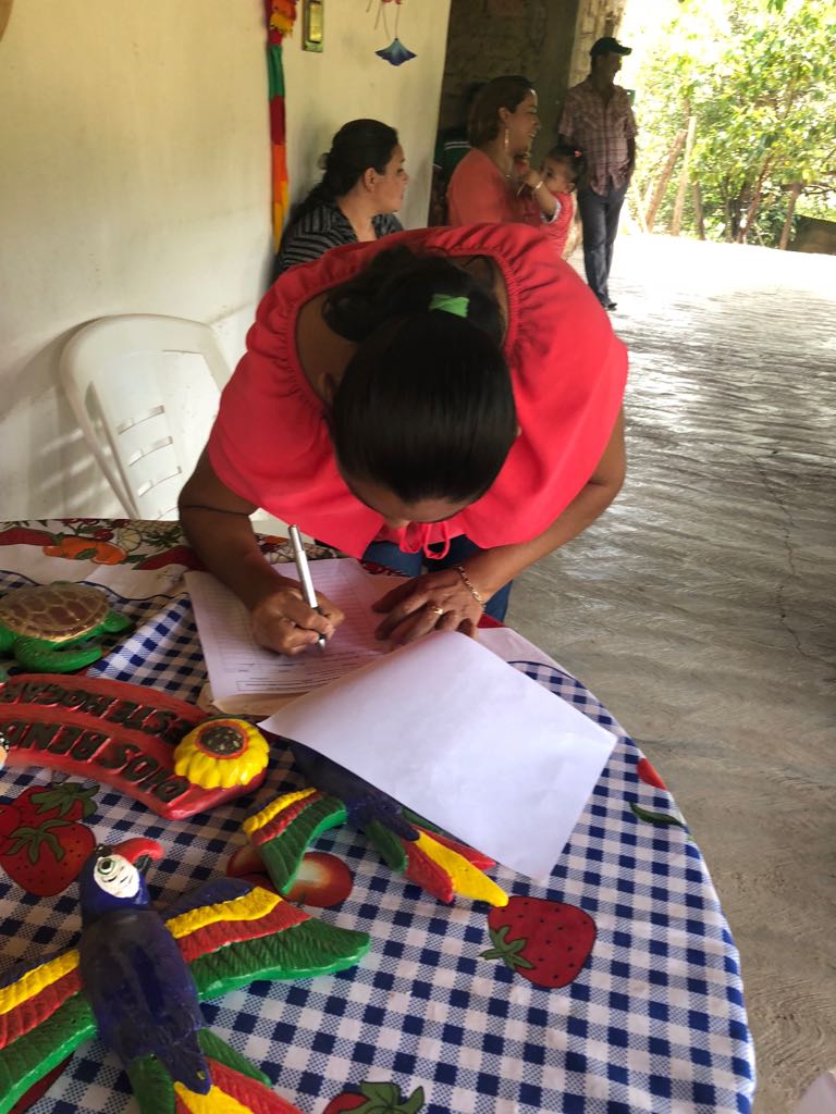 Marcelachiapas's tweet photo. #SagarpaChiapas 
#ElCampoEnNuestrasManos2018 
Con éxito se lleva acabó la visita de pertinencia a mujeres comprometidas #Maravillas quienes fueron beneficiadas, con el Proyecto Cria y Explotación de Cerdos, de la Localidad El Ocotal, Municipio de Villa Corzo. https://t.co/8K4qAISAFf