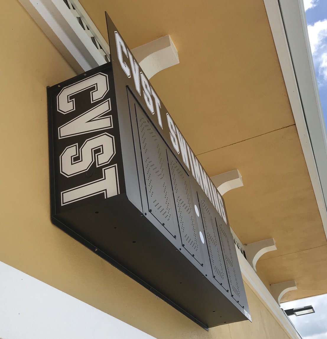 CVSTSwimming's tweet photo. #CVST Pace Clock refurbished, looking great and ready for the start of practices this Monday (8/27). Tryouts on Tuesday (8/28) at 4:15pm. #CVSTRocks #FunnestTeam #FunnestSport https://t.co/AZVQGQ4Z5x