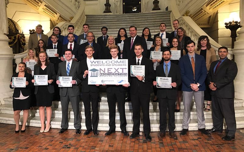 PABankingDept's tweet photo. The Next Generation Bankers Academy inaugural class was made up of more than 20 Pennsylvania college students from more than 15 colleges and universities @PABankers @PACommBankers #NGBA2018 https://t.co/NoY6wgnobH https://t.co/KJpaF27Map