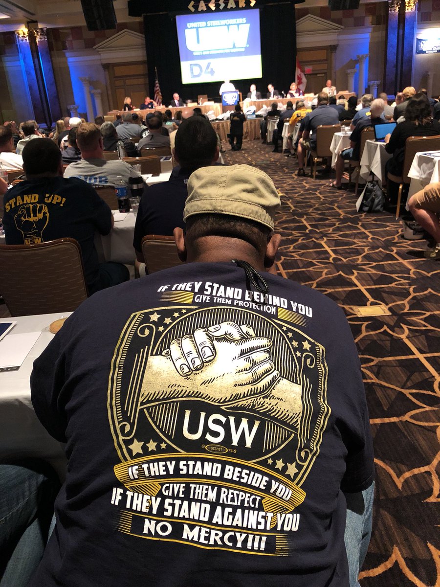 steelworkers's tweet photo. Full house as the #USWD4 conference kicks off with the theme: “An Activist Union, An Activist District.” #SmarterIsStronger https://t.co/MLsK3xArN6