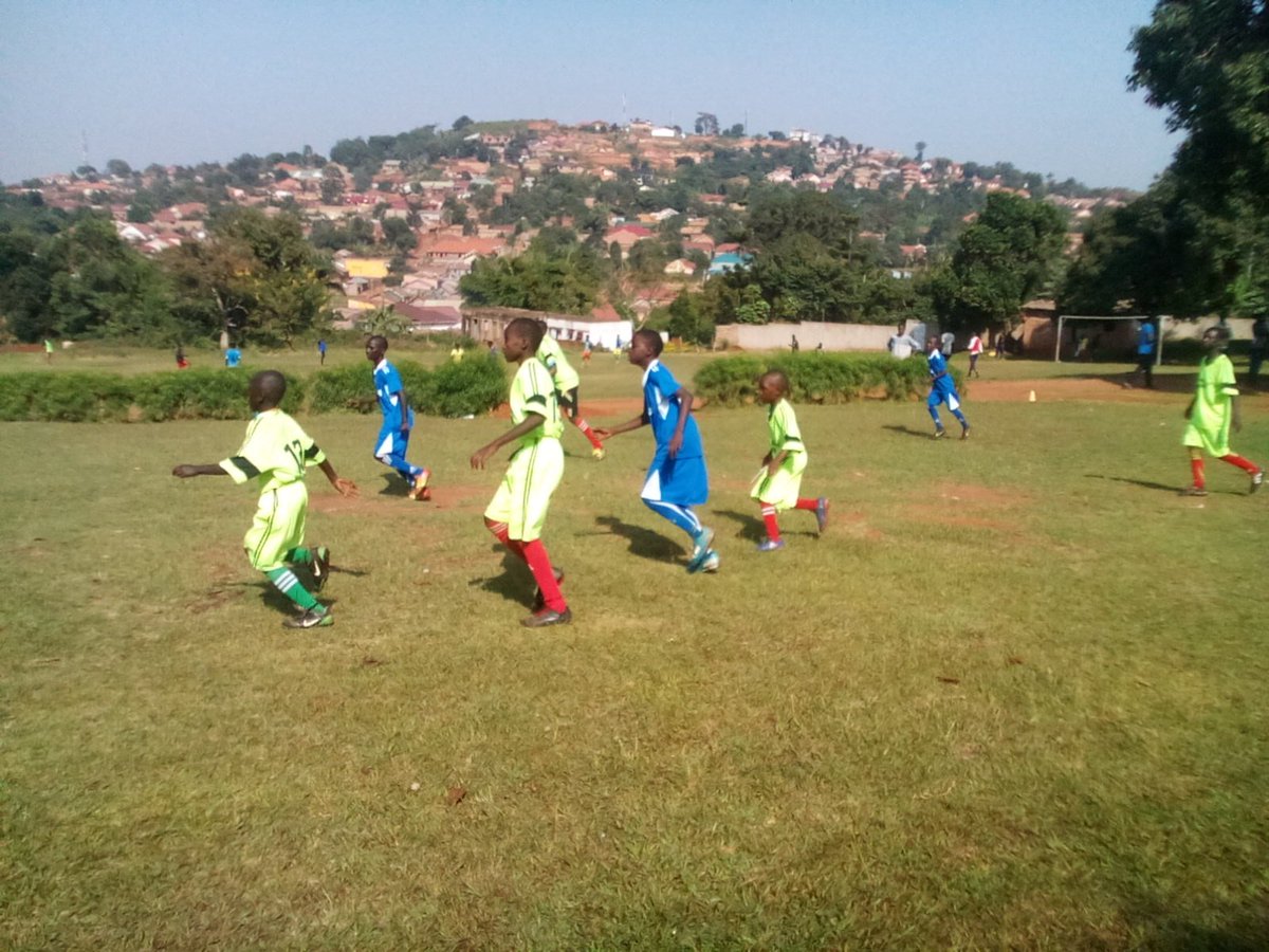 bartkiyemba's tweet photo. #bartfoundation @bartkiyemba mentors the unprivileged kids in #kampala #uganda into socially acceptable good citizens despite the challenges they face. Join this cause. https://t.co/iKxN7ngtEo