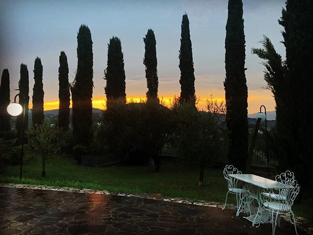 FuMoBespokenyc's tweet photo. Il #sereno dopo la #tempesta ... #ilgiardinopiubellodelmondo #inonni❤️ https://t.co/LmhgNM3BOG https://t.co/Ofe4V8KZpo
