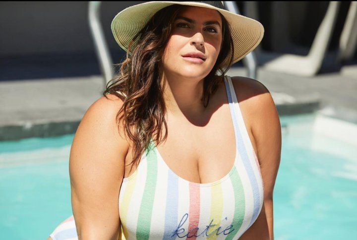 odessustyling's tweet image. Katie Sturino uses her blog and social media to share her #bodypositivity Read the full interview to see how she deals with #clothingsize and #Happiness 
bit.ly/2w1Fwxx
Photo: The12ishstyle/Instagram