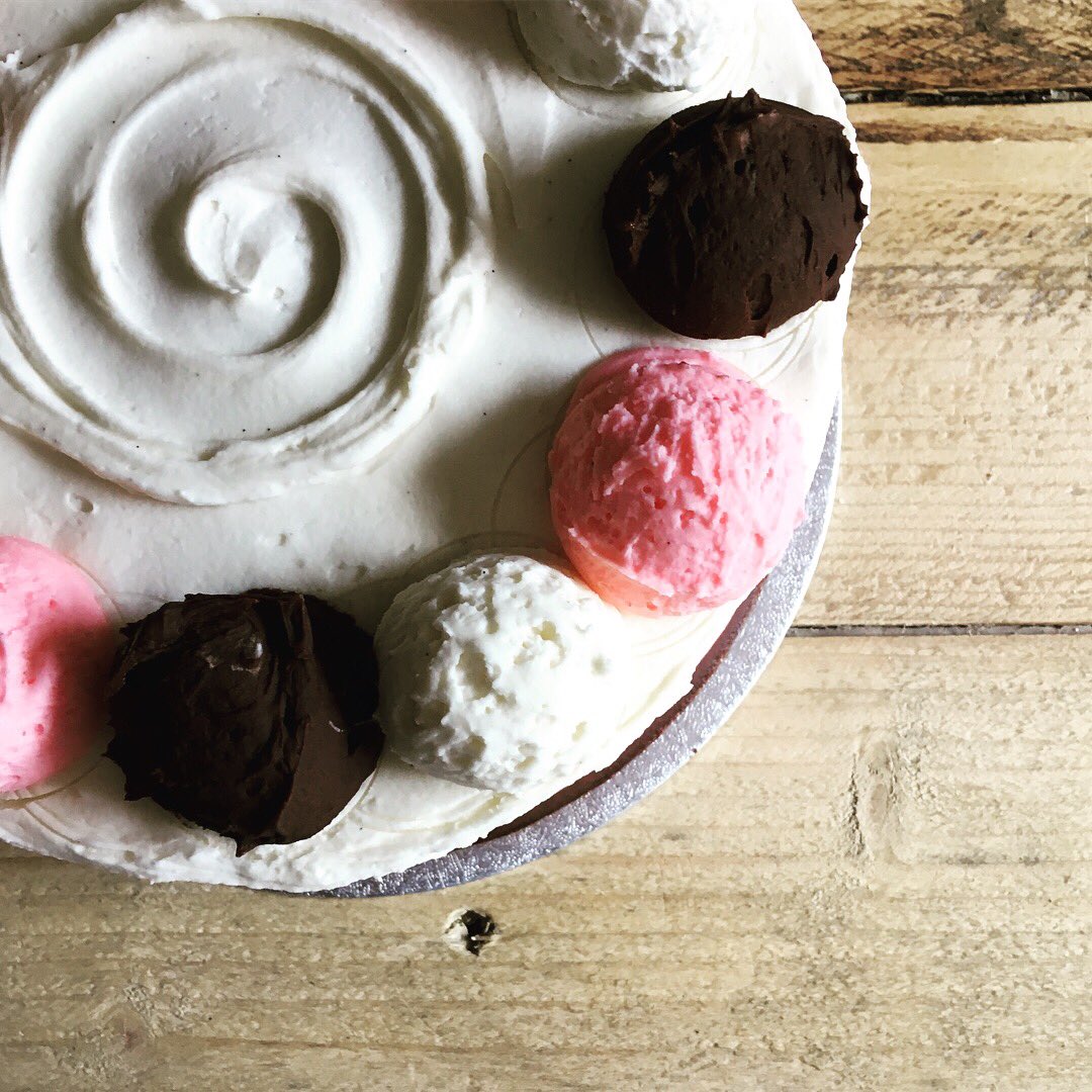 #omg this happened today, #neopolitancake #yummy #foodporn #cake #Entrepreneur #lovewhatido #SmallBusiness #GirlBoss #killingit