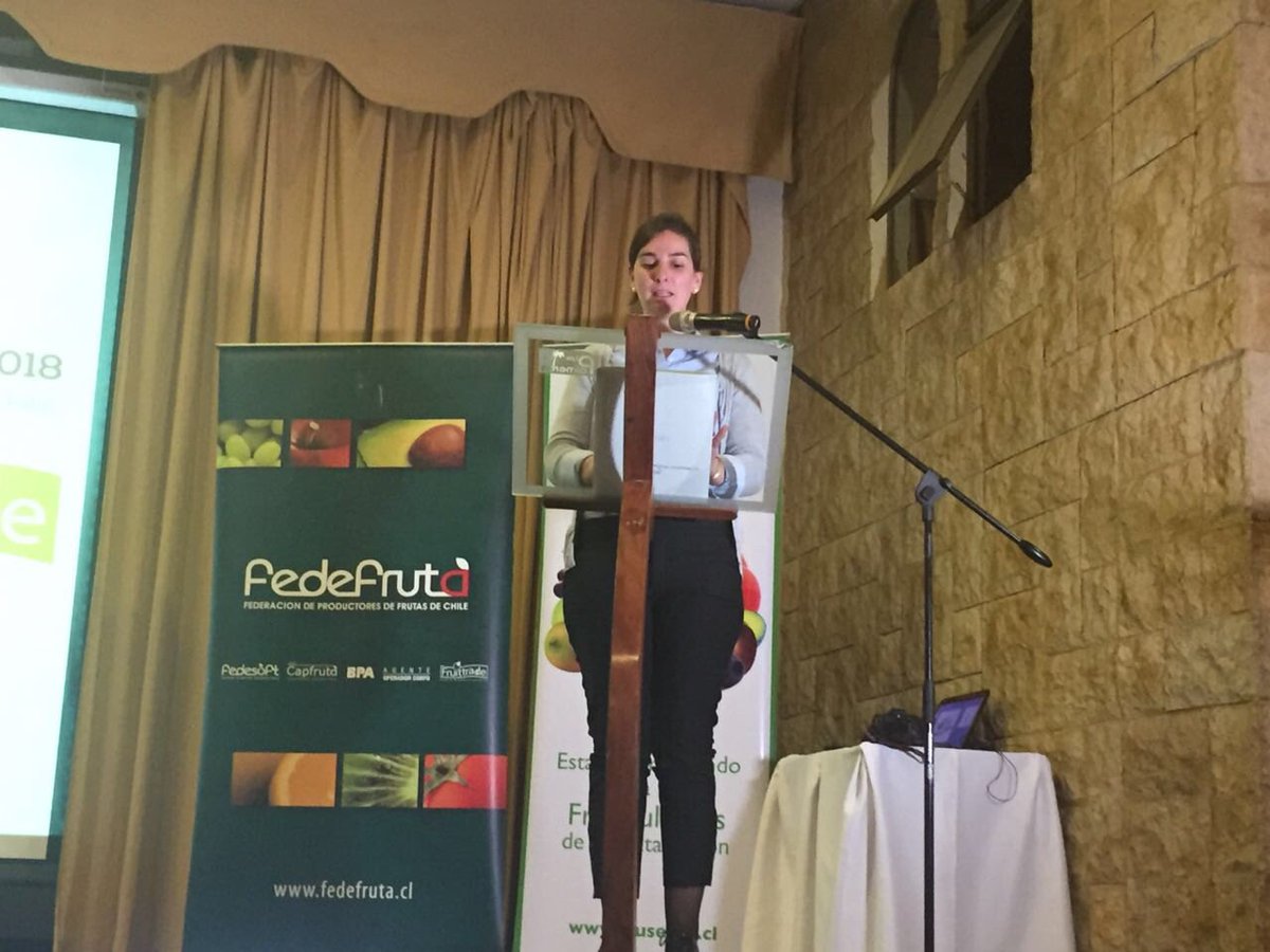 Ahora, en el seminario de <a href="/Fedefruta/">Fedefruta</a> organizado por <a href="/FrusextaAG/">Frusexta</a> y <a href="/ProChile/">ProChile</a> , conociendo los resultados del Catastro Fruticola 2018 de la Región con el Ministro <a href="/antoniowalkerp/">Antonio Walker</a> . <a href="/CIREN_CHILE/">CIREN</a> <a href="/MinagriOhiggins/">Seremi Agricultura O'Higgins</a> #exportaciones