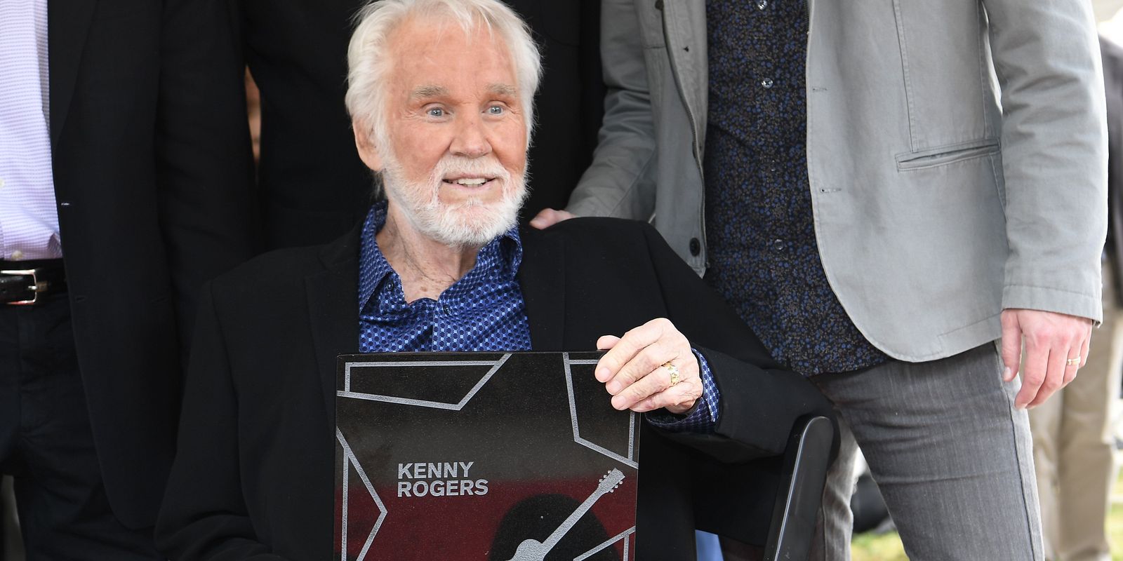 Kenny Rogers turns 80 today. Happy birthday to The Gambler  