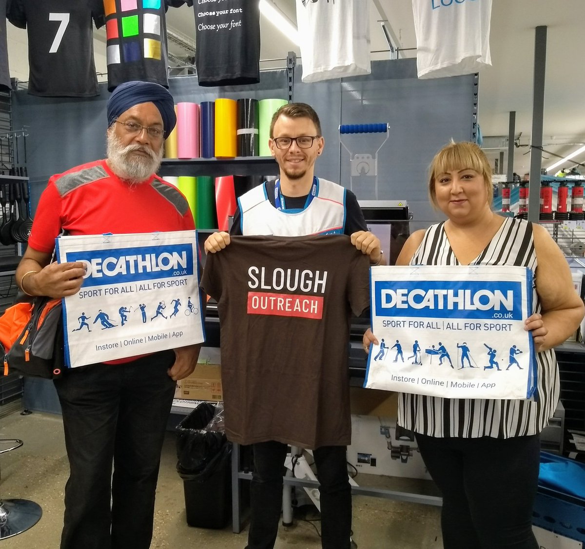 We are delighted to have @DecathlonSlough on board to support our cause to #HelpTheHomeless in #Slough and surrounding areas. Thank you #IanTurner for choosing #Sloughoutreach #HomelessProject #BuildingPartnerships #workingtogether #endhomelessness #HomelessLivesMatter #reachout