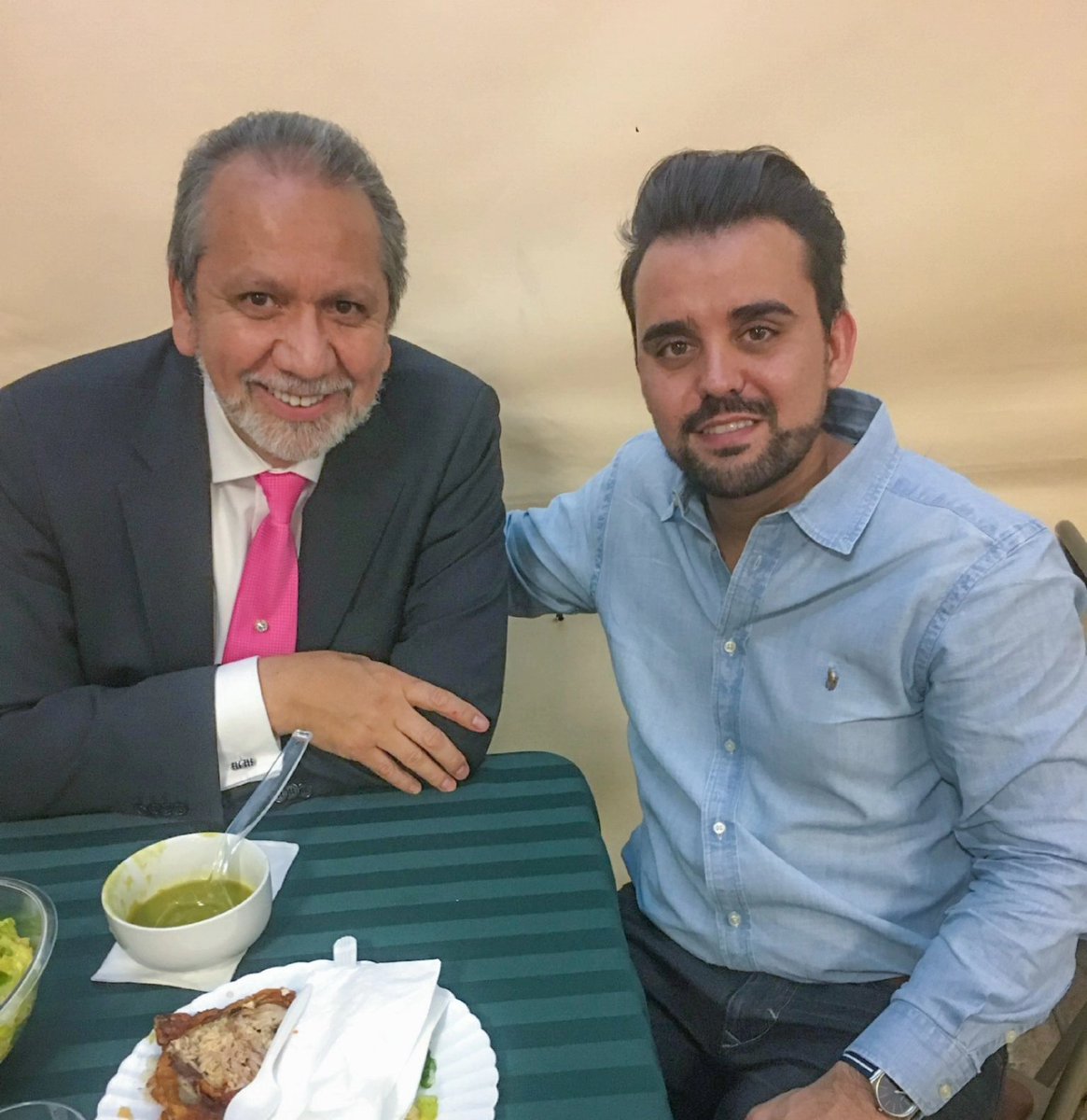 eliasannac's tweet photo. Que preciosa bendicion compartir junto a la familia Soto e iglesia. Muchisimas bendiciones siervos del altisimo. #Jesus #NYC https://t.co/velJcDTm2J