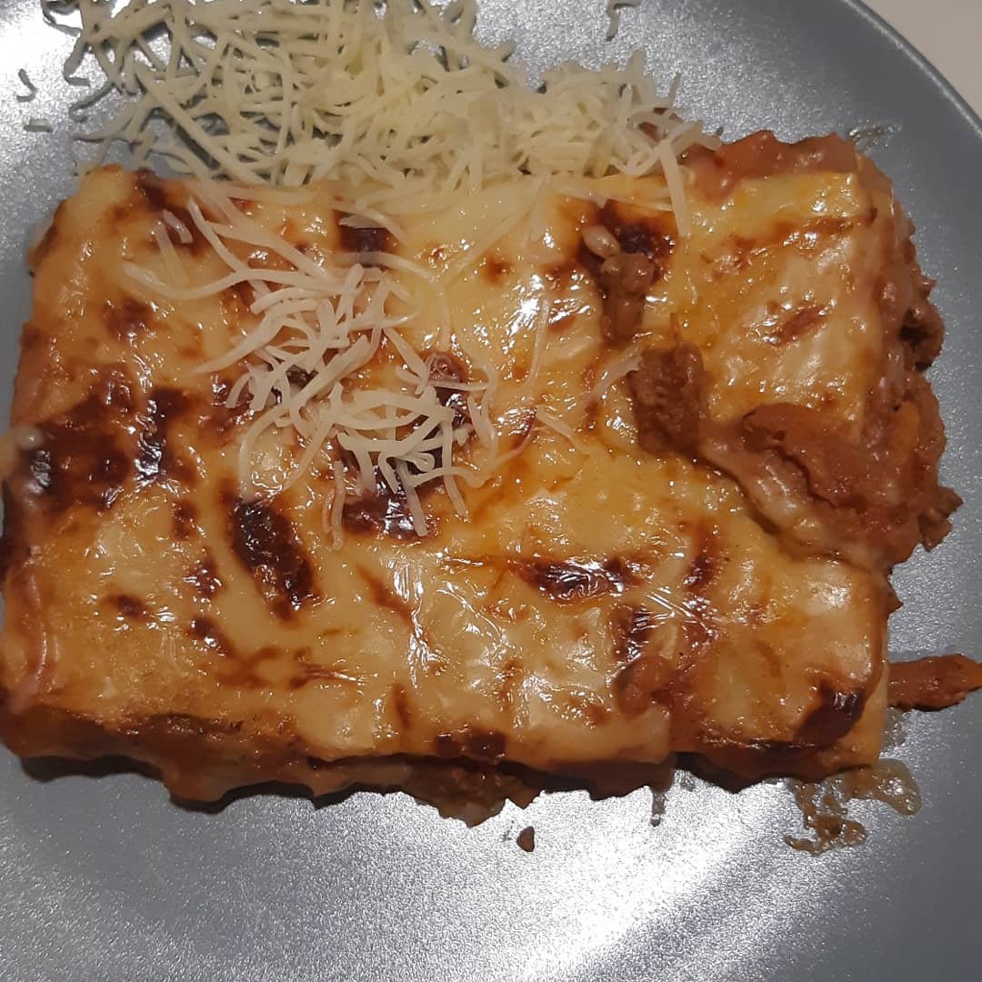 lewisnadege's tweet image. Petites lasagnes à la bolognaise et son indispensable gruyère #gourmandise #mabase #bonheur 🍽🥂