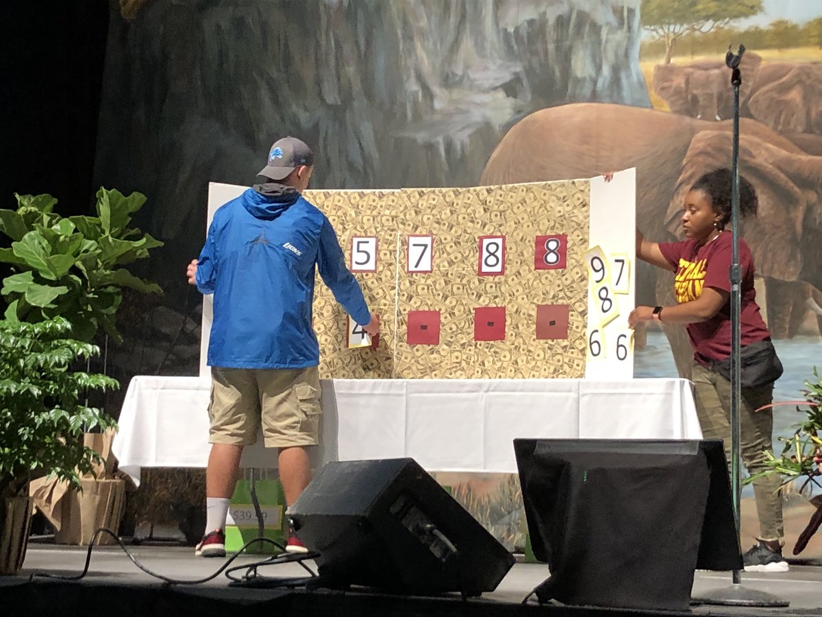 maddie_hirn's tweet photo. #TeamJackRabbit on The Price is Right at #LSafari18!!! https://t.co/HwjjJlHJtE