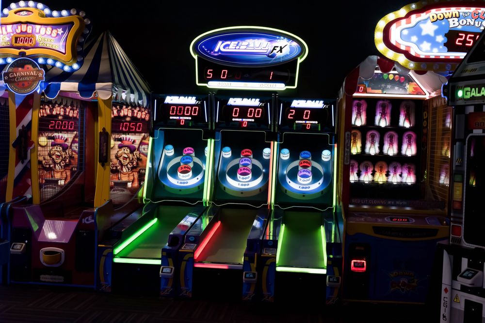 gameworkslv's tweet photo. Grab your friends and head over to Gameworks Las Vegas in Townsquare. We've got all your favorite games, food, drinks and more! #gameworkslv #gameworks #lasvegas #arcade #games #play #familyfun https://t.co/H8QWkpUcuS