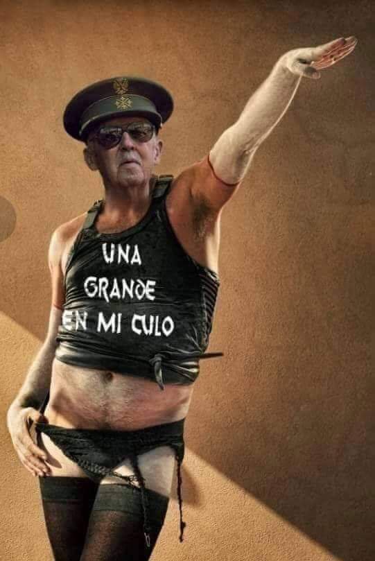 mveredas74's tweet photo. @AgustinMarraTw Tú lo que necesitas es una grande y gorda para trabajar con la derecha y la izquierda. https://t.co/PZZvFuBFvV