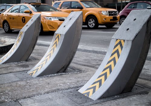 healduk's tweet image. Heald's Raptor is a #security barrier that combines the high security of a #roadblocker with the flexibility of a shallow mount #bollard. #Heald #HVM #EngineeringUK #Manufacturing heald.uk.com/heald-products…