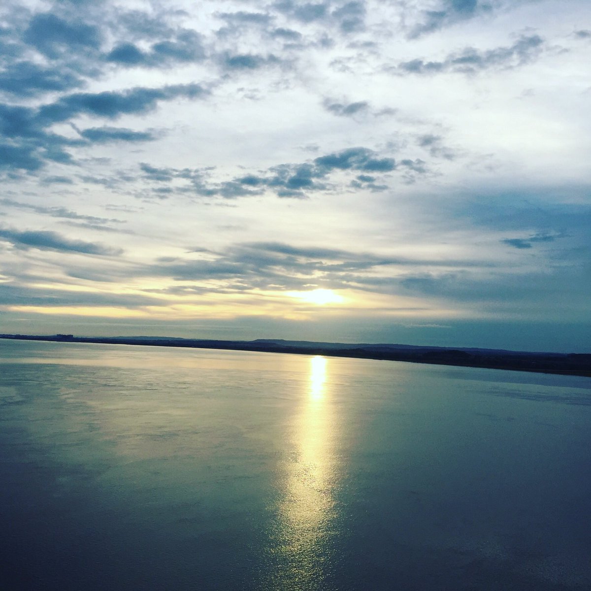 chupi_chups23's tweet image. Remember to 😃 when you 🏊🏻‍♀️🚴‍♀️🏃🏻‍♀️ and take in the amazing scenery around you. All you ladies are amazing. Happy training and Happy racing 🙌 @WomenForTri #whywetri #committotri #womenfortri