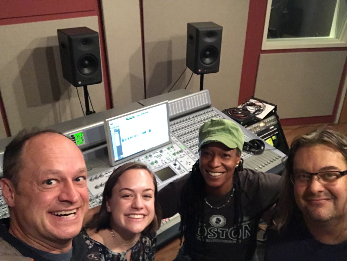 MoBunnell's tweet image. Finished recording The Snowball System audiobook today after six full days in the studio. I can't wait for you guys to hear it!
Pre-order your copy at buff.ly/2vJBLwE . #TheSnowballSystem #NetGalley