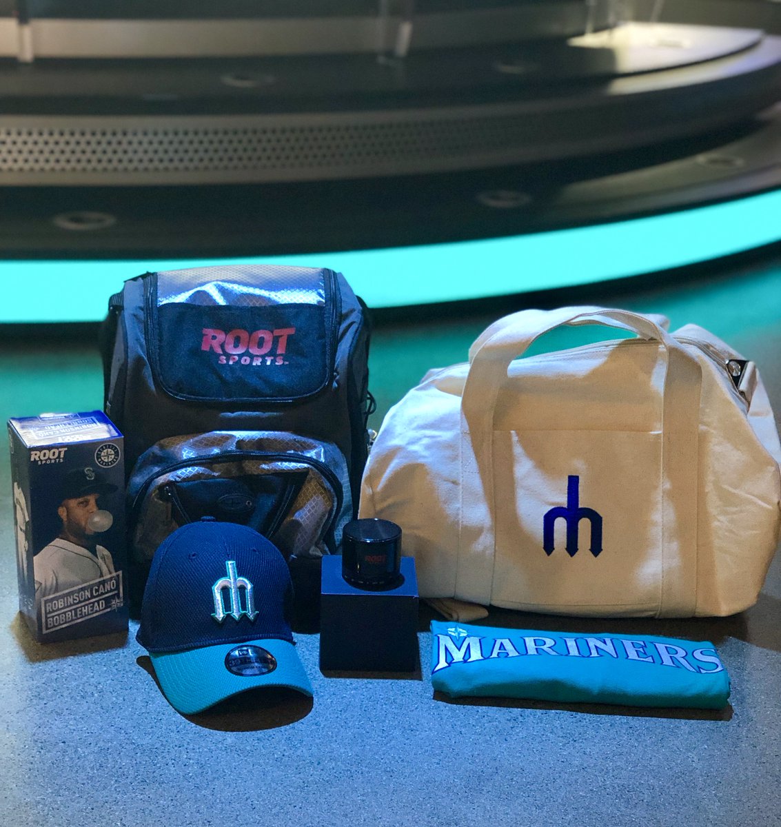 ROOT SPORTS™ NW on Twitter "Who is TwitterTuesday ready?! 🎁 Join us tonight on Twitter at 6