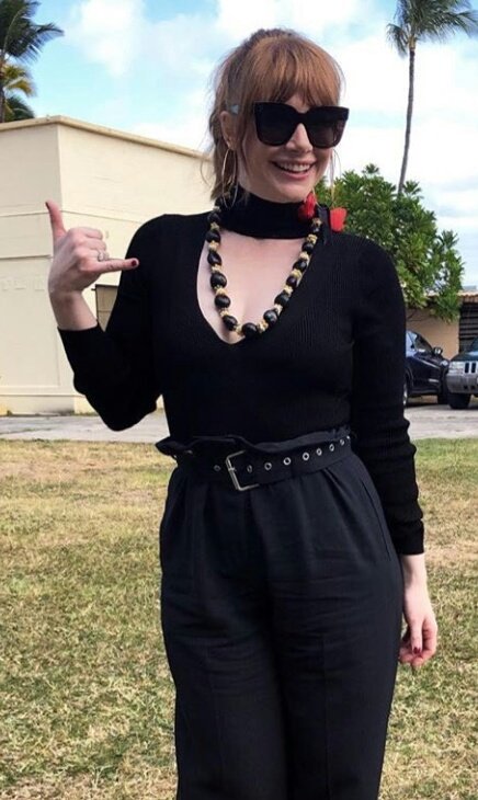 bdhthings_'s tweet photo. Bryce making hand signs like a smol cutie https://t.co/hLVsbAqLpk