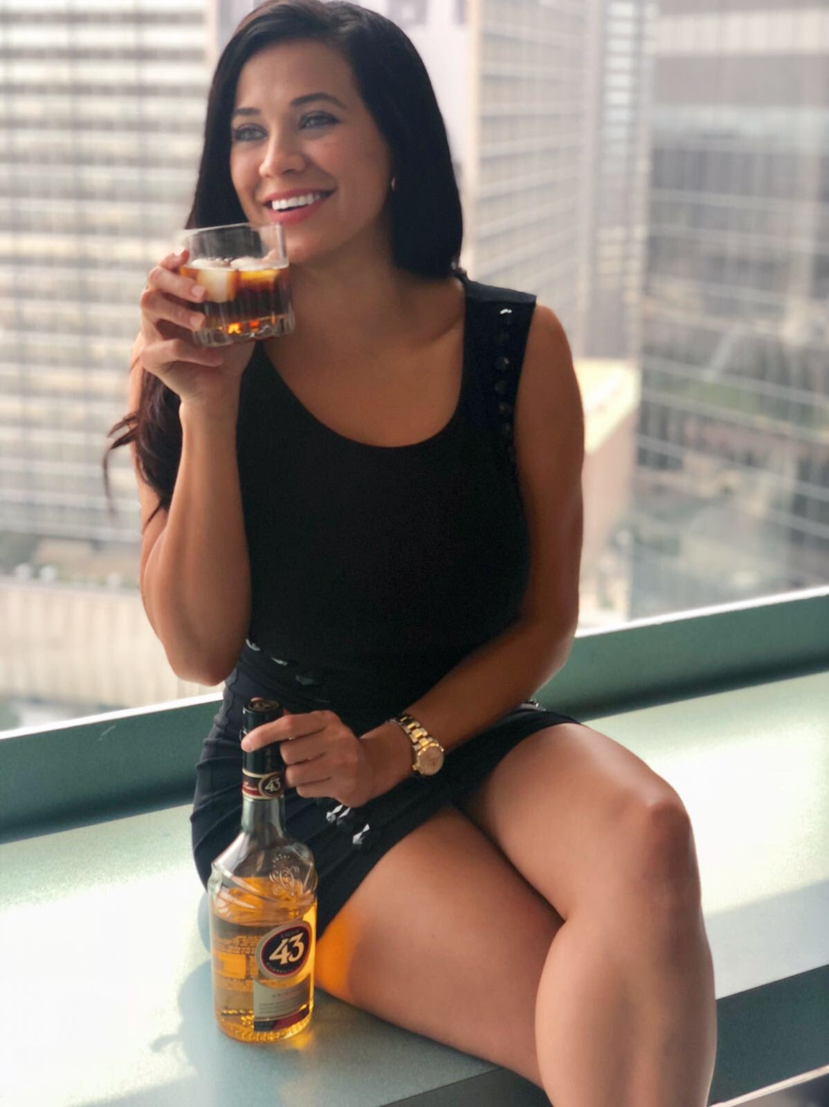 carla-medrano-on-twitter-solo-licor-43-el-licor-dorado-preferido-de-espa-a-su-c-ctel-carajillo-43-y-thalia-pod-an-aventarse-tremenda-promoci-n-env-en-el-texto-licor43-al-20346-y-participen-por