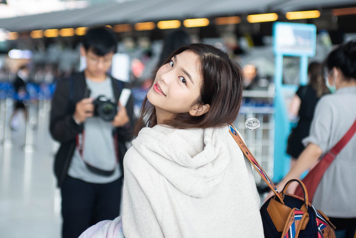 AKIR4_PK's tweet photo. สายอนิเมะเก่ามาก่อน เห็นภาพนี้ของ #OrnBNK48 #BNK48
ภาพพวกนี้แว๊บเข้ามาในหัวทันทีเลย 555555 ท่าเอีองคอในตำนาน
 #Anime #AnimeTH https://t.co/xUJCkbpj8w