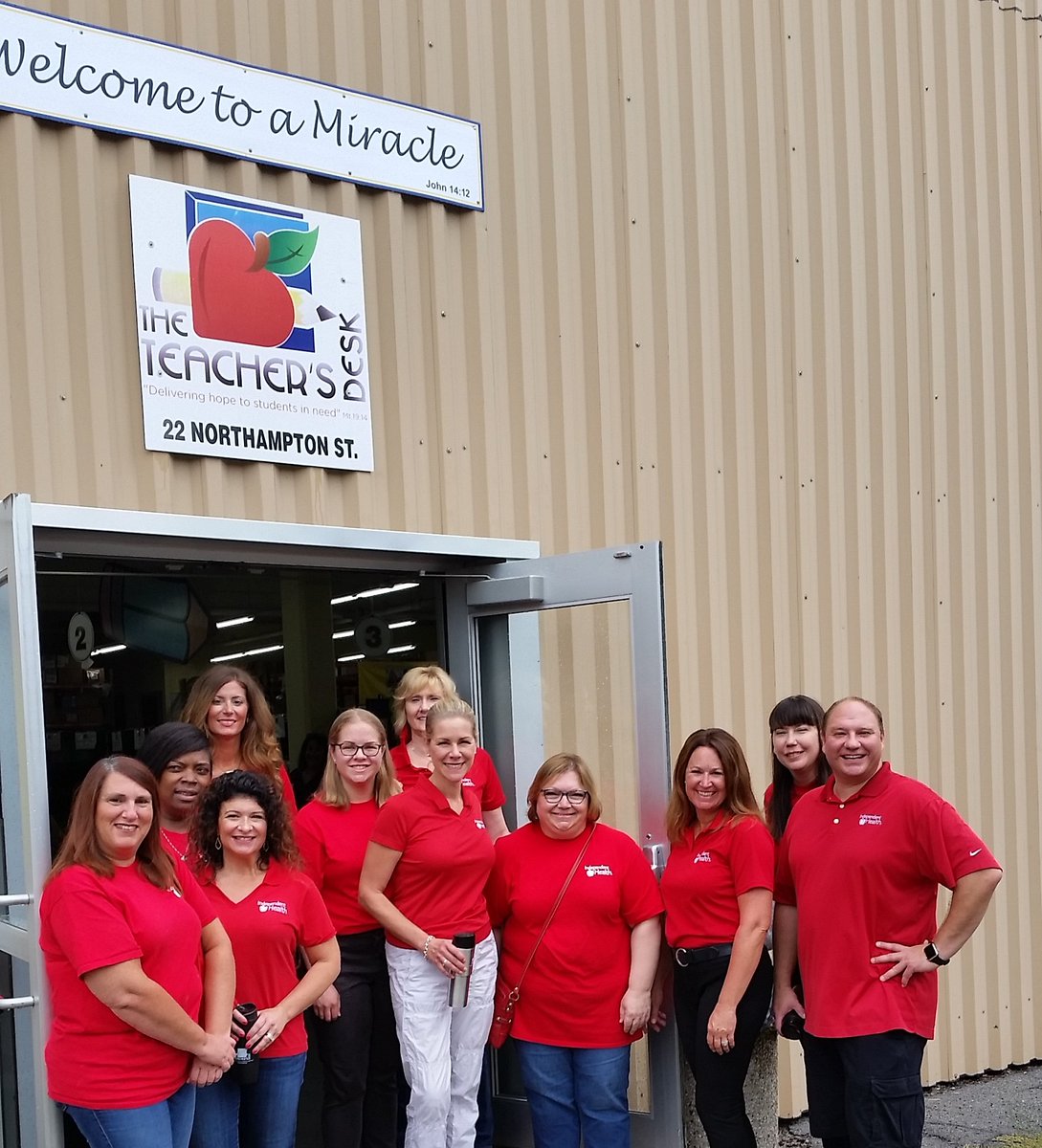 TeachersDeskBuf's tweet photo. Received the redshirt treatment once again with volunteers from Independent Health via the United Way. Grateful to have them as 87 teachers passed through our doors today on day 3 of summer shopping. #independenthealth #uwbec #theteachersdesk https://t.co/WjXG2OjErK