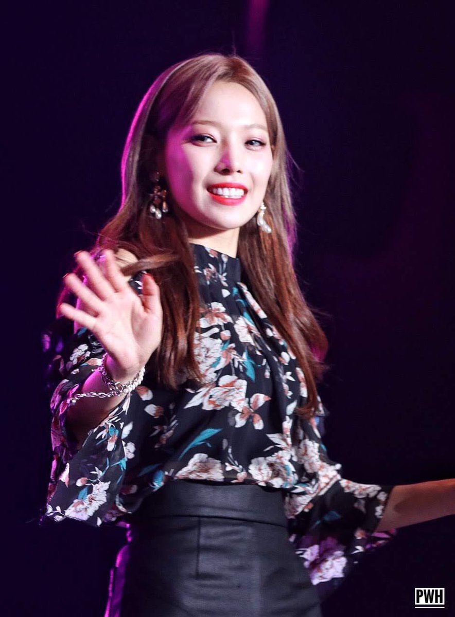 kard_nalin's tweet photo. #HAPPY_SOMIN_DAY 
#HappyBlackJokerDay 

항상 무대위에서 열심히 노래 해줘서 고마워 생일축하해 !! 😍🤞💛 https://t.co/pMfNB9YbsB